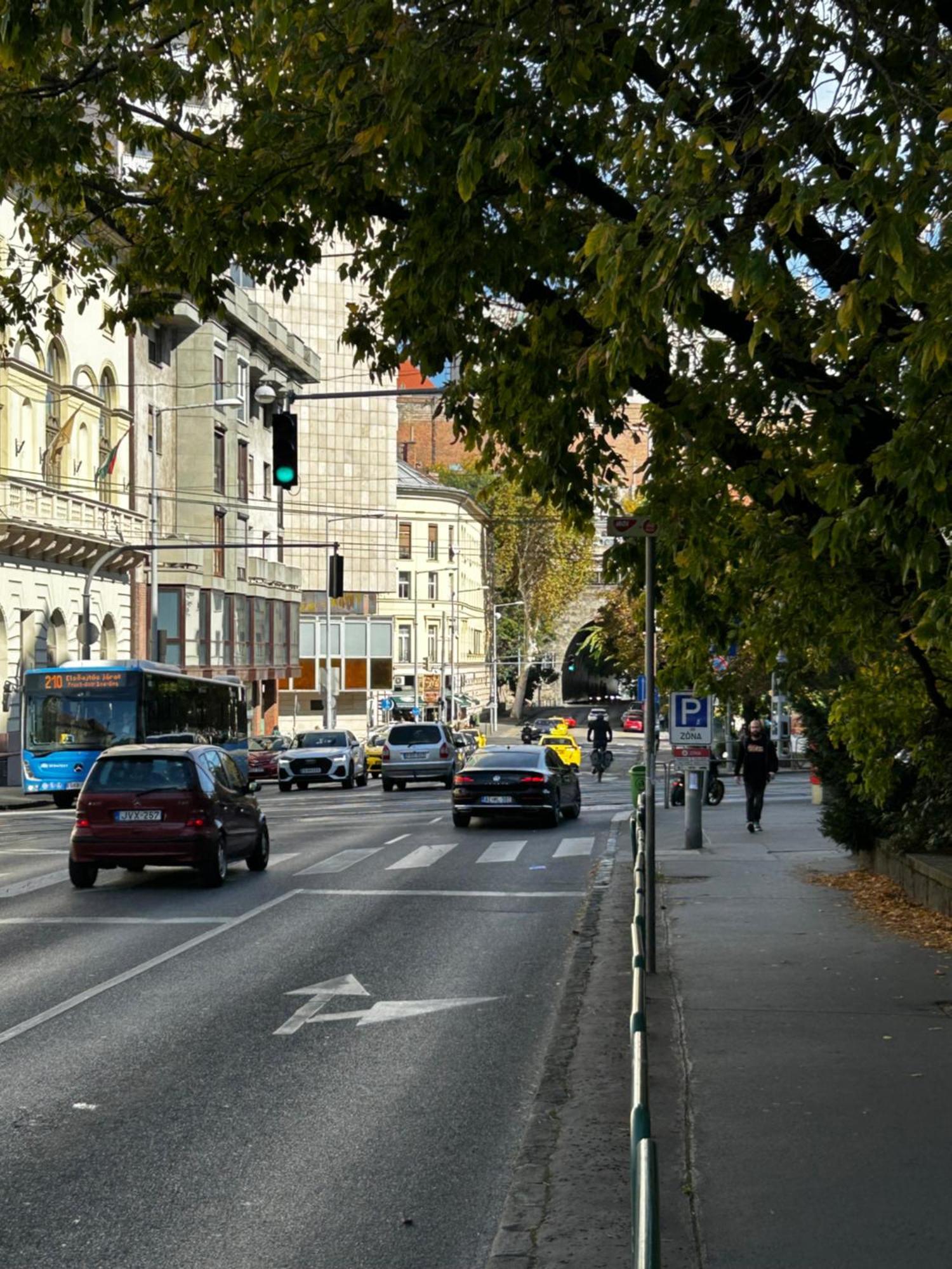 Elegant Escape By Buda Castle For Pleasure Seekers Budapest Luaran gambar